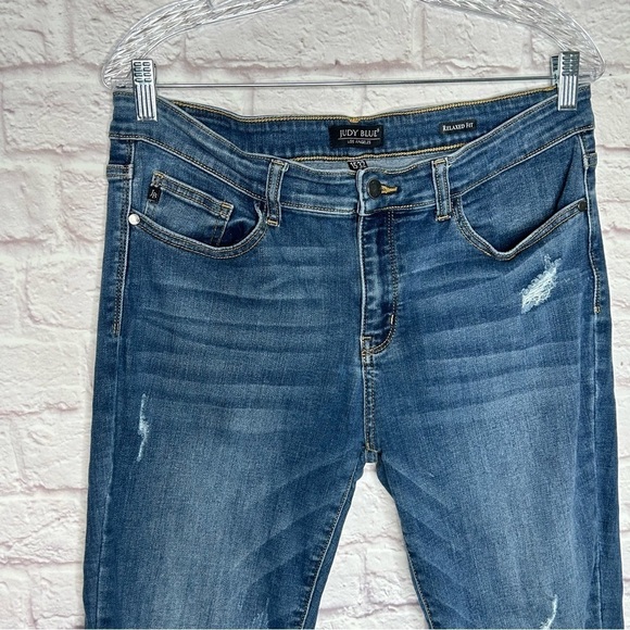 Judy Blue Distressed Relaxed Fit Jeans - Picture 5 of 15